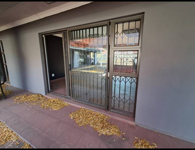 50M² OFFICE TO LET IN THREE RIVERS